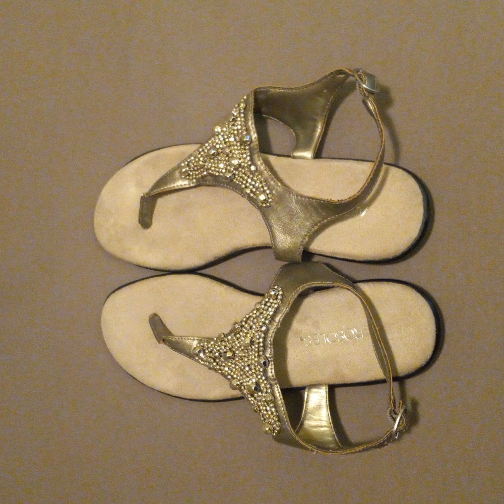 Aerosoles Beaded Faux leather and suede sandals size 7.5